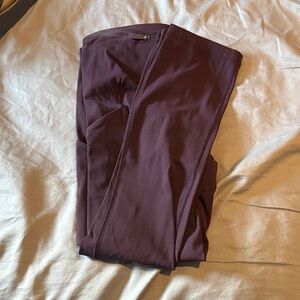 Lululemon Athletica Women's Cropped Pants in Purple